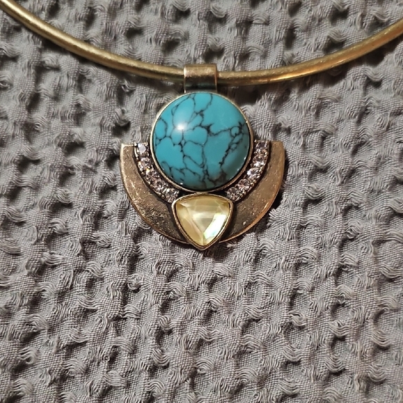 Chico’s Gold Tone Turquoise Statement Collar Necklace - Picture 3 of 7